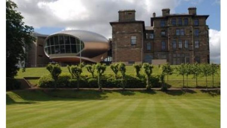 Estudia en Escocia - Edinburgh Napier University
